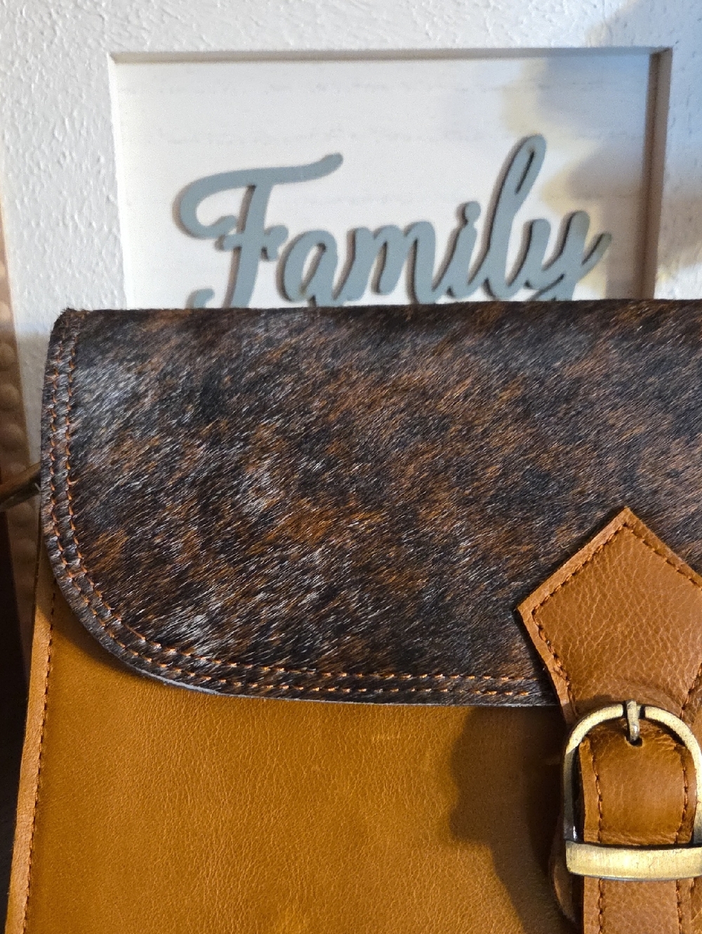 Handcrafted Genuine Leather Crossbody/ Clutch - Picture 7 of 16